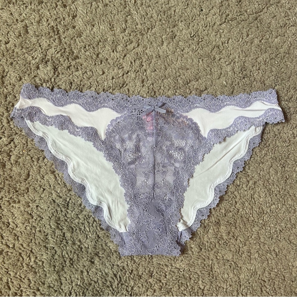 NWT Victoria's Secret Lavender Lace Cheekini Panties Large